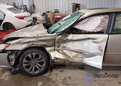 2008 Subaru Legacy 2.5I z USA, uszkodzony, nr VIN 4S3BL616887217272